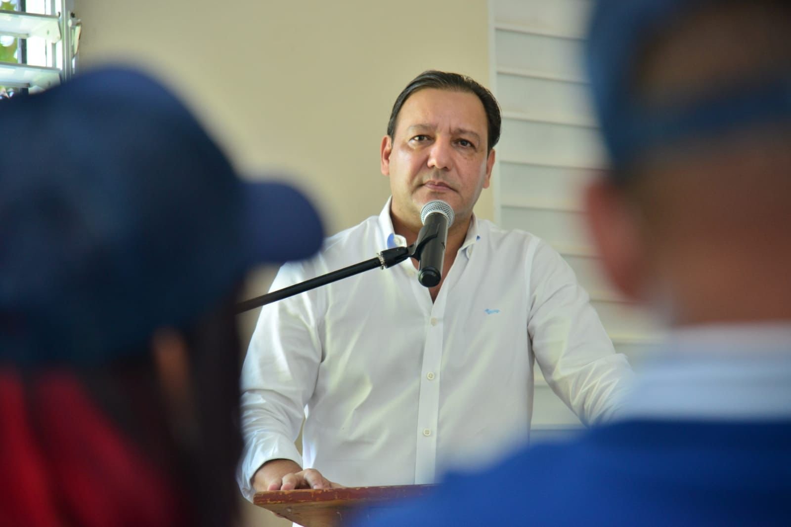 Martínez pide renuncia inmediata gabinete eléctrico del gobierno por incapacidad