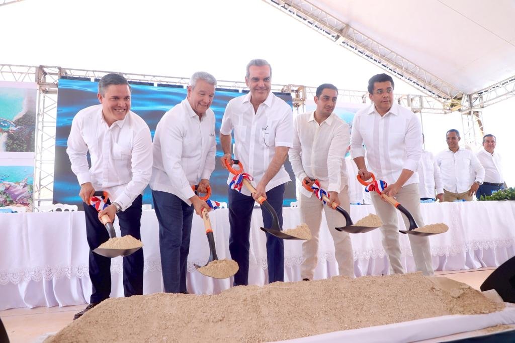 Presidente Abinader inicia obras para el desarrollo turístico en Pedernales por un monto de RD,000 millones