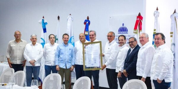 Empresarios reconocen al presidente Luis Abinader por estrategia para reactivar industrias en Santiago y el Cibao