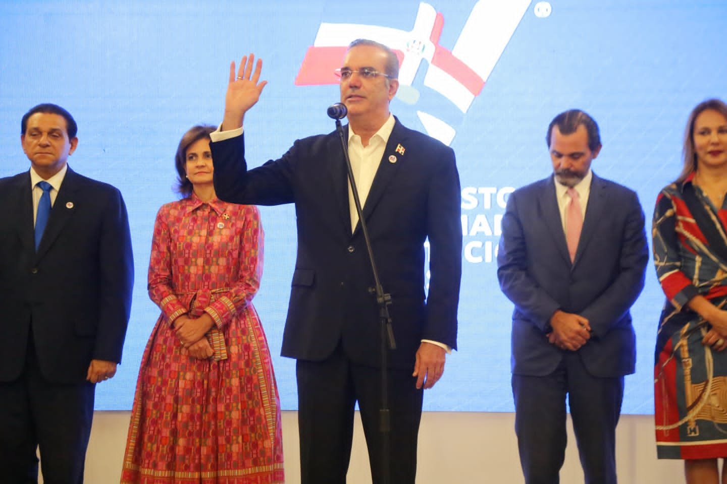 Presidente Abinader juramenta voluntariados en beneficio de 12 instituciones públicas
