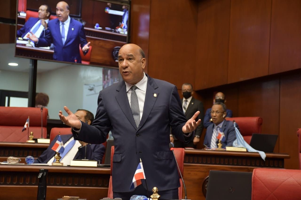Fuerza del Pueblo denuncia procedimientos turbios durante sesiones del Senado