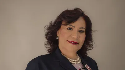 Delincuentes intentan agredir con armas blancas a la periodista Cándida Ortega en el entorno del Faro a Colón