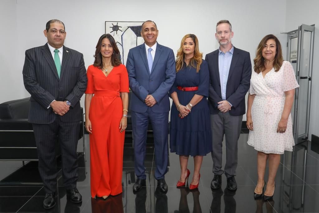 Indotel y ADORA celebran Día de la Radiodifusión Dominicana con panel sobre nuevas tendencias y tecnologías para la industria de la radio