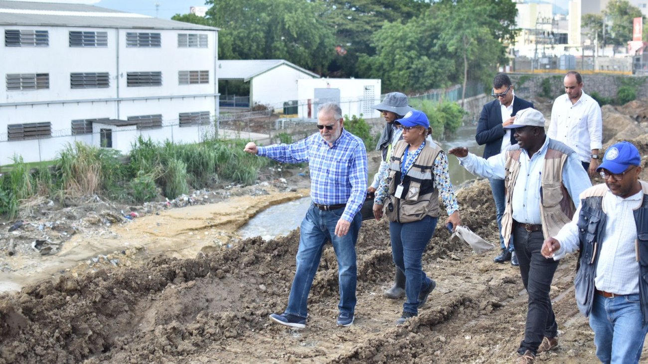 Medio Ambiente inspecciona varios proyectos en Santiago