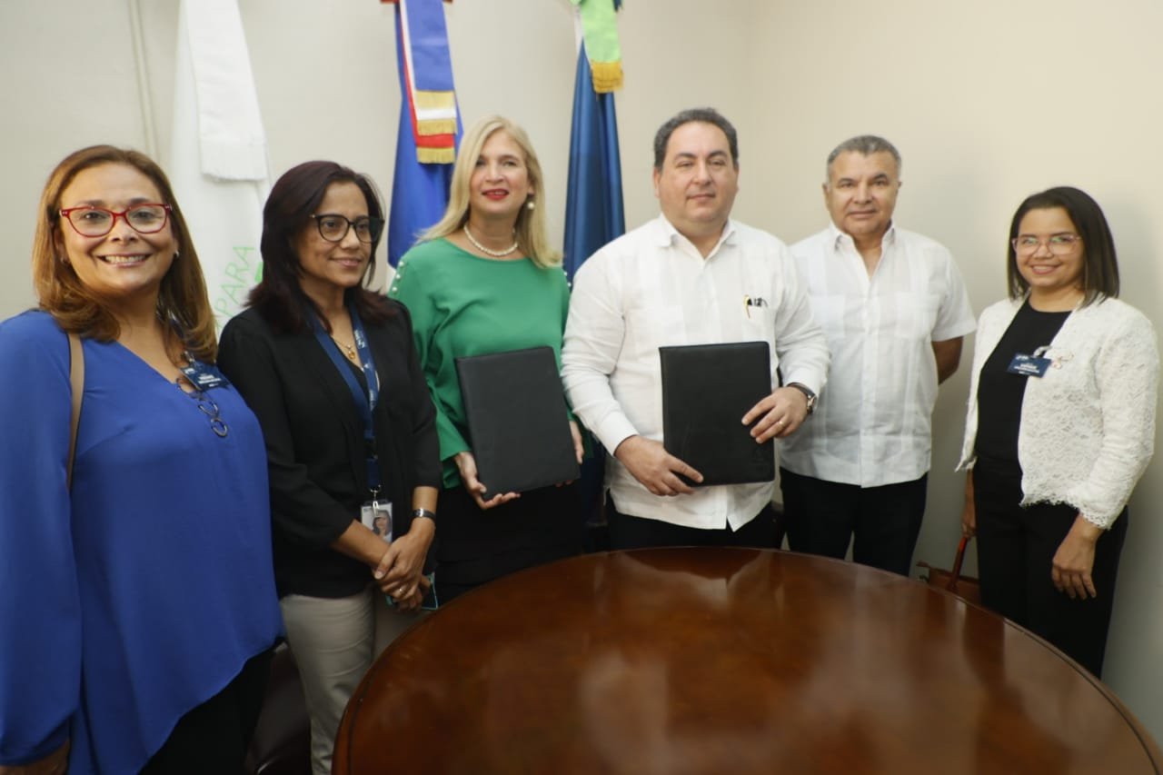 SNS y Fundación Nido para Ángeles firman acuerdo a favor salud neonatales