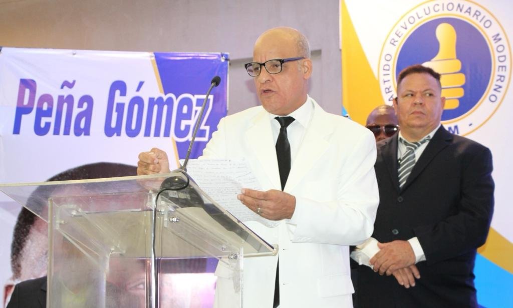 Dirigente PRM Ángel Acevedo lanza aspiraciones a la presidencia
