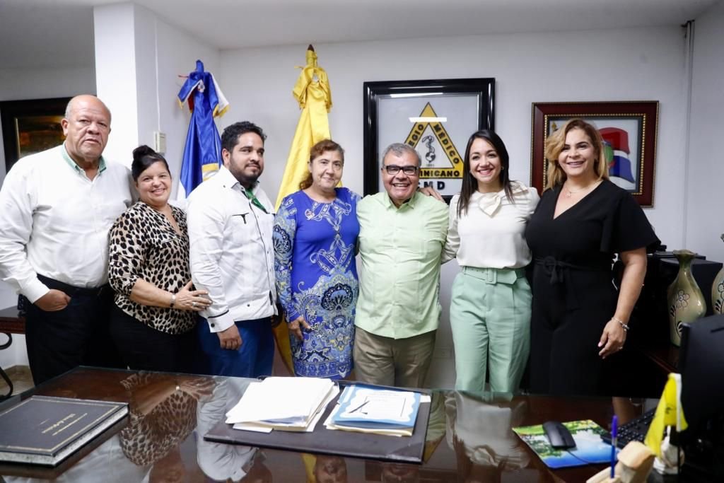 Faride visita al CMD para buscar salida a problemática del hospital Padre Billini