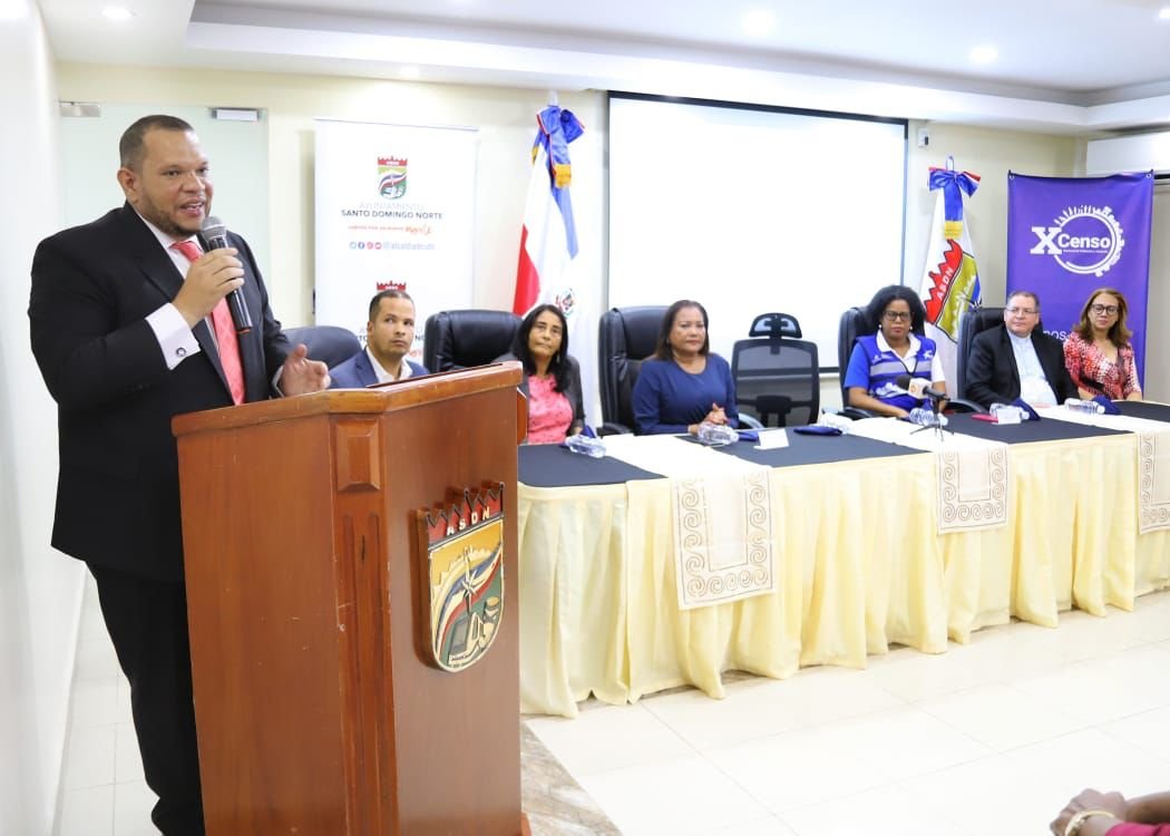 Alcalde Carlos Guzmán encabeza lanzamiento X Censo Nacional de Población y Vivienda en SDN