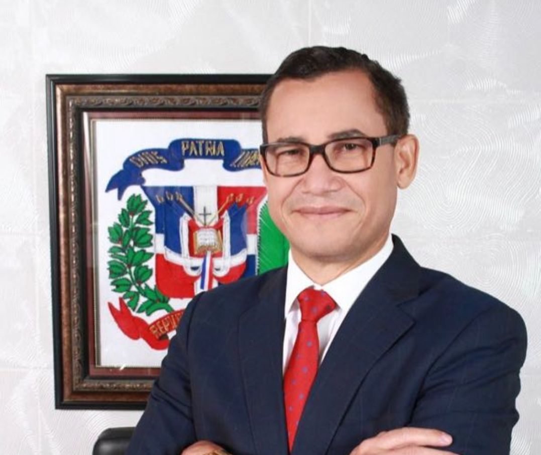 Eddy Olivares deplora las declaraciones del expresidente Leonel Fernández sobre eliminación de impuestos para la diáspora dominicana
