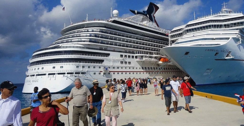 Ministro de Turismo anuncia inicio conferencia anual de FCCA en República Dominicana este martes