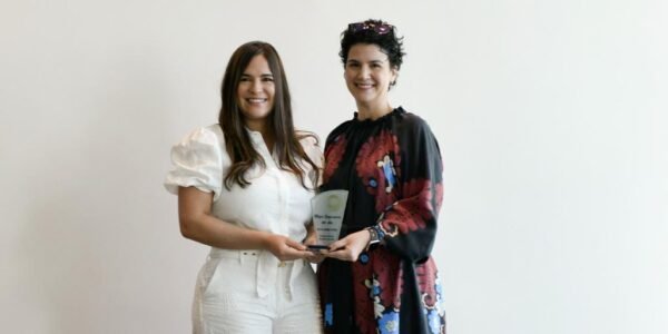 Amelia Vicini recibe galardón de “Mujer Empresaria de Latinoamérica” en el She Is Global Forum 2022