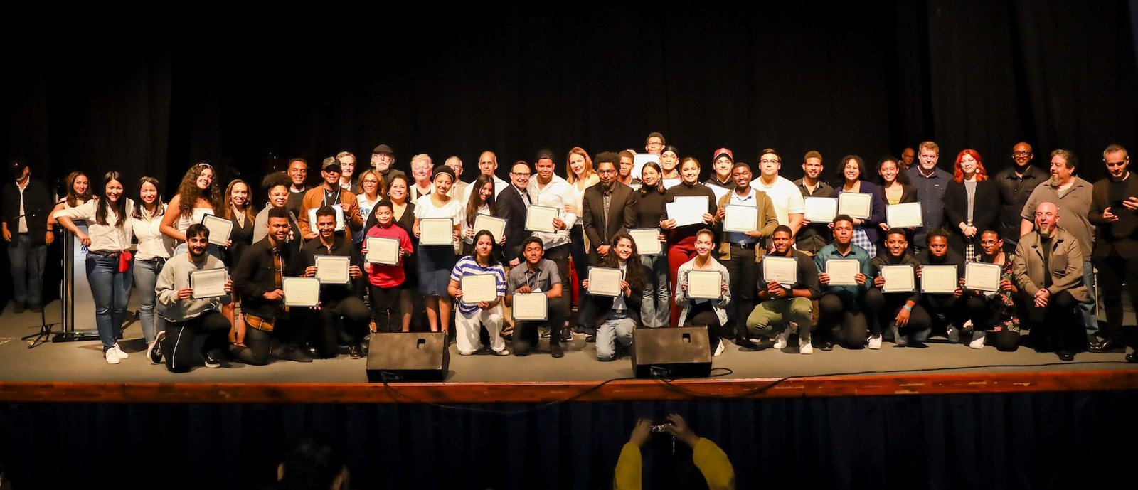 Fundación AES Dominicana Itabo y la Universidad de Berklee becan a 28 jóvenes