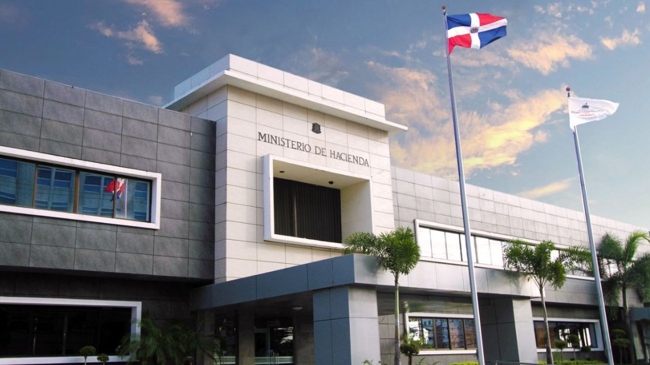 Hacienda afirma Gobierno redujo deuda pública del país en casi dos puntos porcentuales del PIB