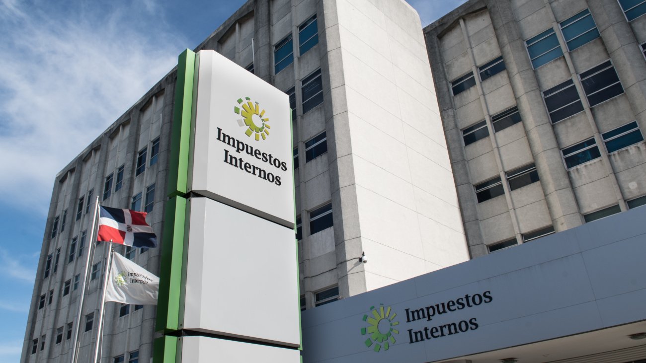 DGII dice sobrepasa los RD 656,000 millones en el 2022 con recaudación récord