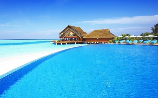 Construyó una piscina dentro del mar en Sánchez, Samaná, y ahora irá un año a prisión
