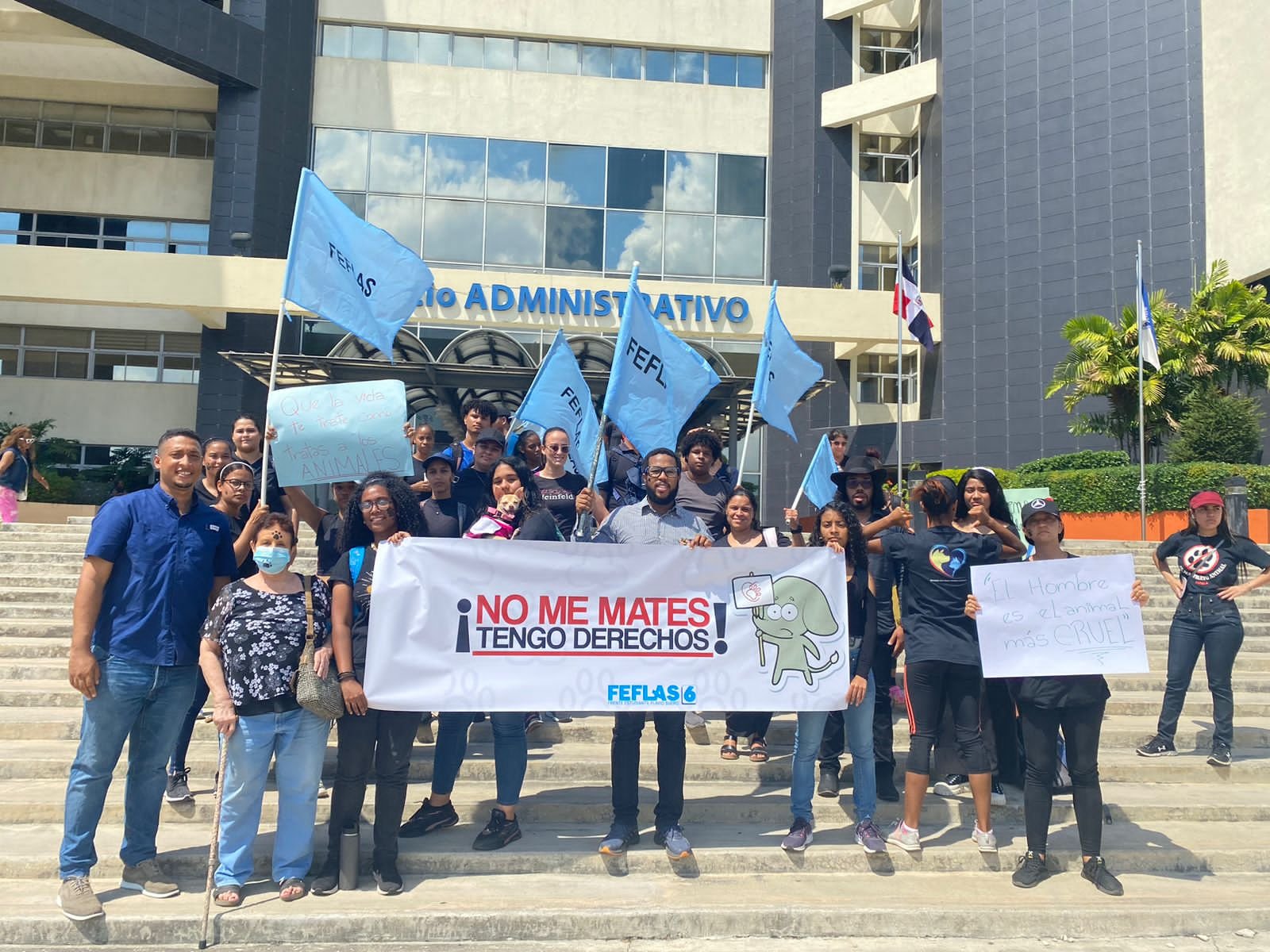Protestan en la UASD por envenenamientos de perros, responsabilizan a las autoridades universitarias