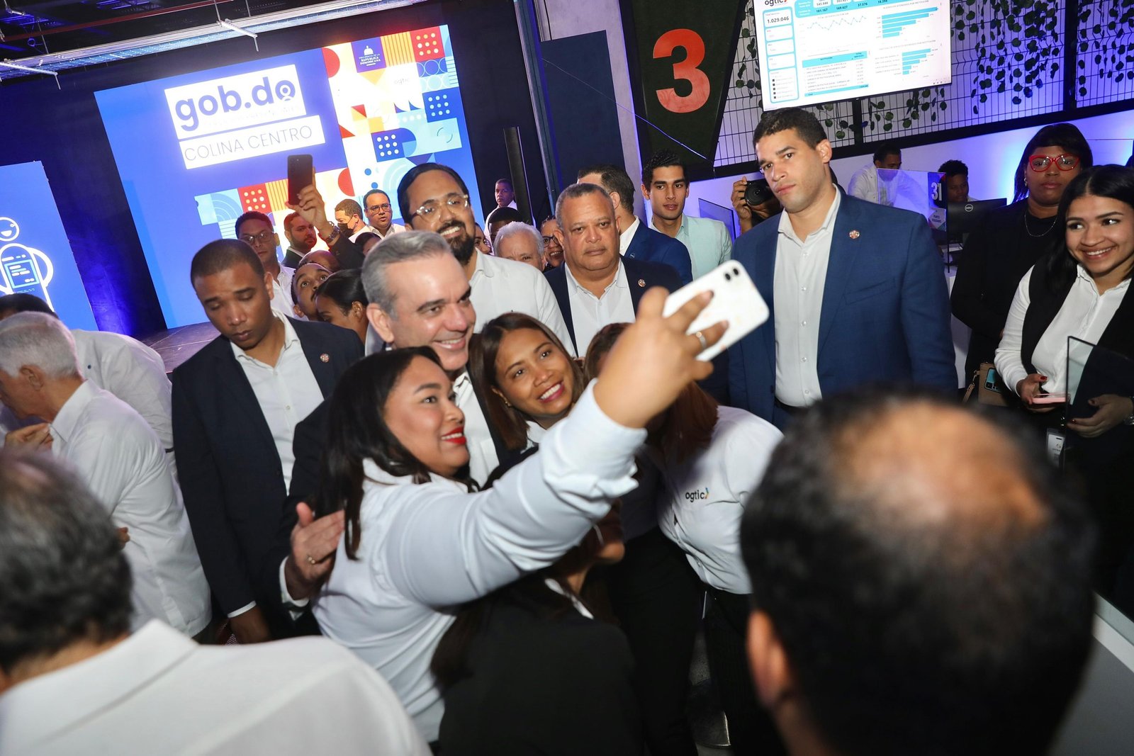Presidente Abinader inaugura nuevo Punto GOB en SDN donde 19 instituciones interconectadas brindarán los servicios públicos más demandados a la ciudadanía