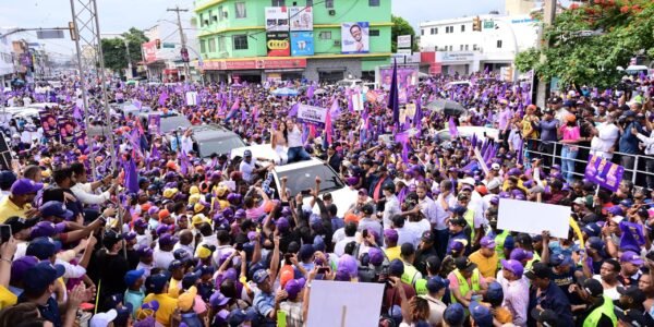 Abel inicia 2024 con gran recorrido por Santiago este sábado