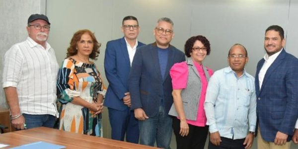 Somos Pueblo y grupo de medios panorama anuncian debate presidencial con los candidatos alternativos