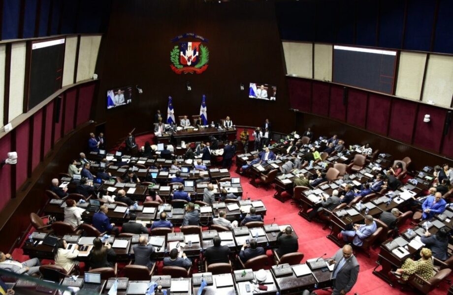 Diputados aprueban Código Penal en primera lectura