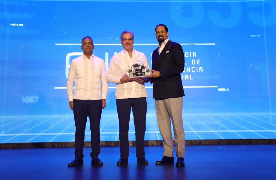 Joel Santos, Luis Abinader y Bartolomé Pujals Suárez (FUENTE EXTERNA)