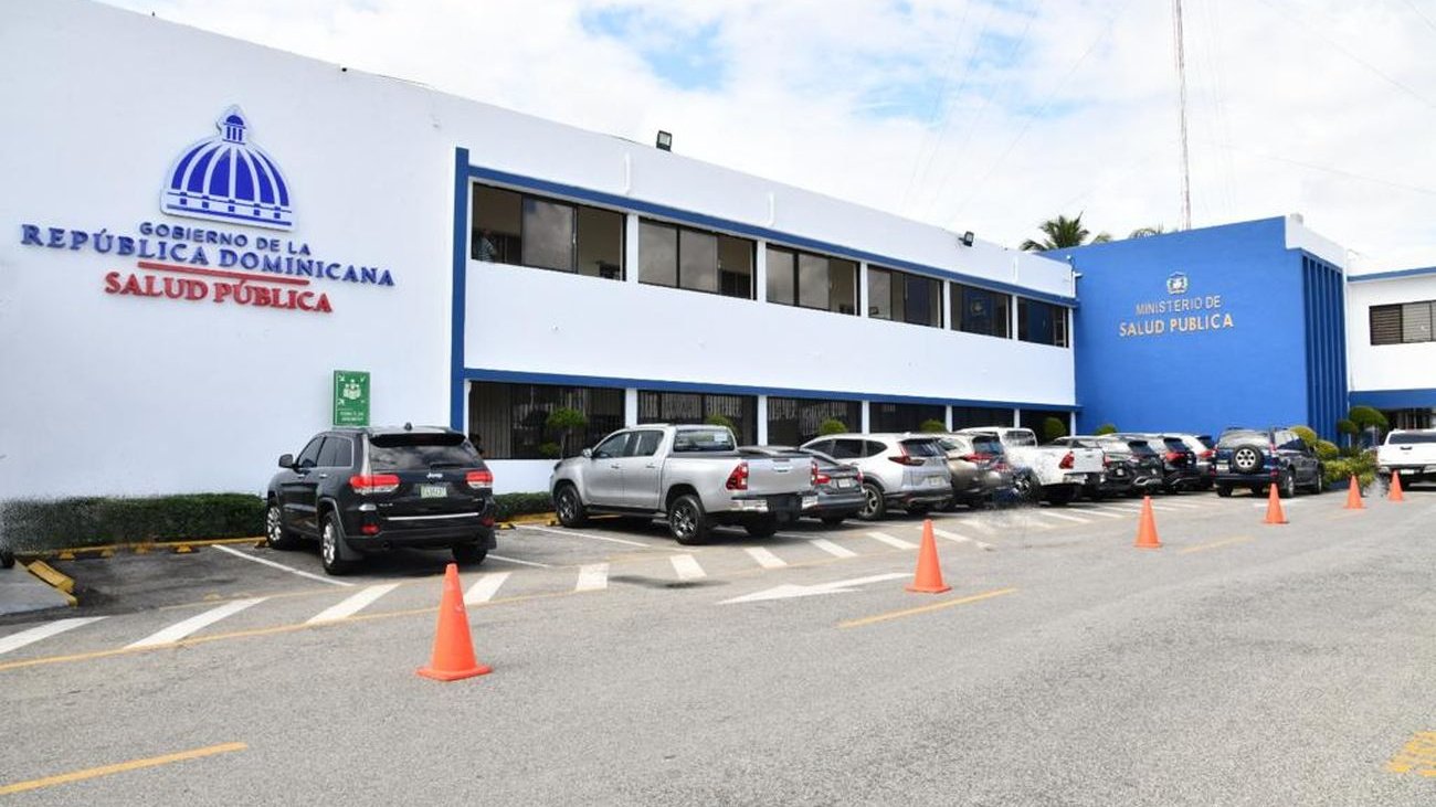 Ministerio de Salud notifica casos de Covid-19 continúan disminuyendo