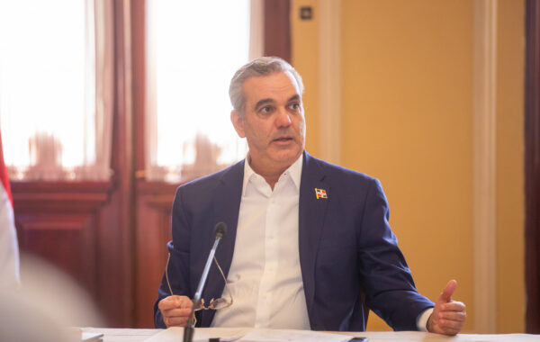 Abinader volverá a usar X para anunciar nuevo gabinete