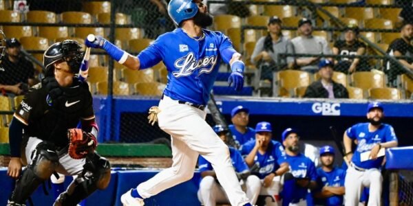 Licey remonta ante los Gigantes; Las Estrellas frenan a Leones