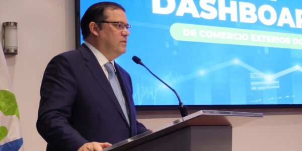 Aduanas presenta un innovador dashboard de datos de comercio