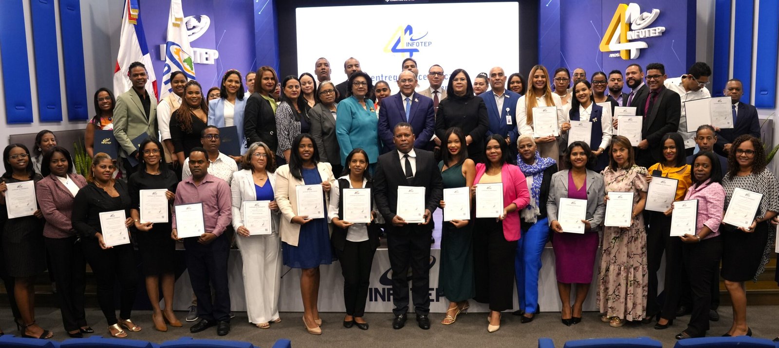 INFOTEP capacita en alta gerencia más de 120 altos ejecutivos y representantes de 52 empresas