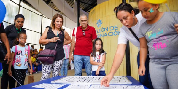 Feria del Libro cierra con balance positivo; visitas superaron las 220,000 personas y se registraron ventas generales por más de 57 millones de pesos