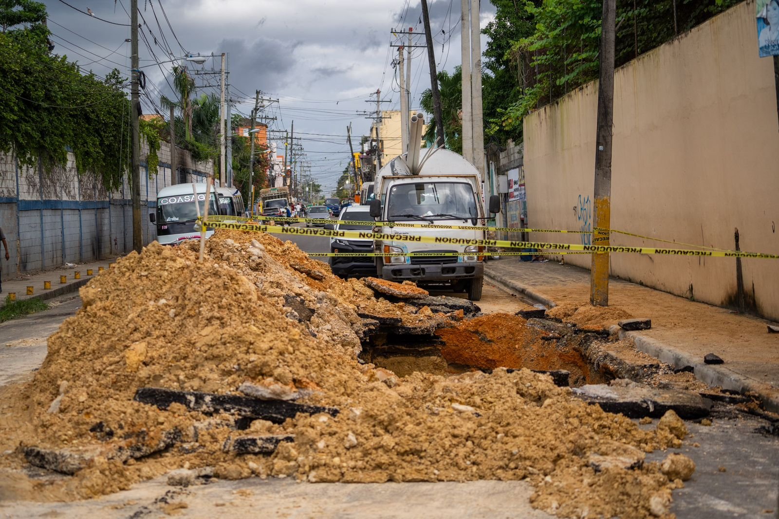 La Caasd informa sobre trabajos para corregir avería y optimizar servicio de agua en varios sectores de SDN