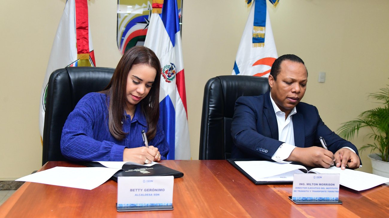 Intrant y Alcaldía de SDN acuerdan acciones para reordenar el tránsito en ese municipio