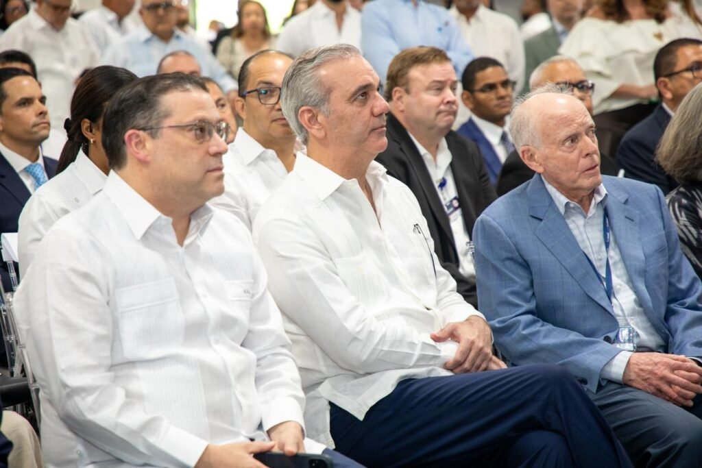 Abinader inaugura nueva sucursal de PriceSmart en La Romana; inversión supera los US$21 millones - Noticias de hoy en República Dominicana | De Último Minuto