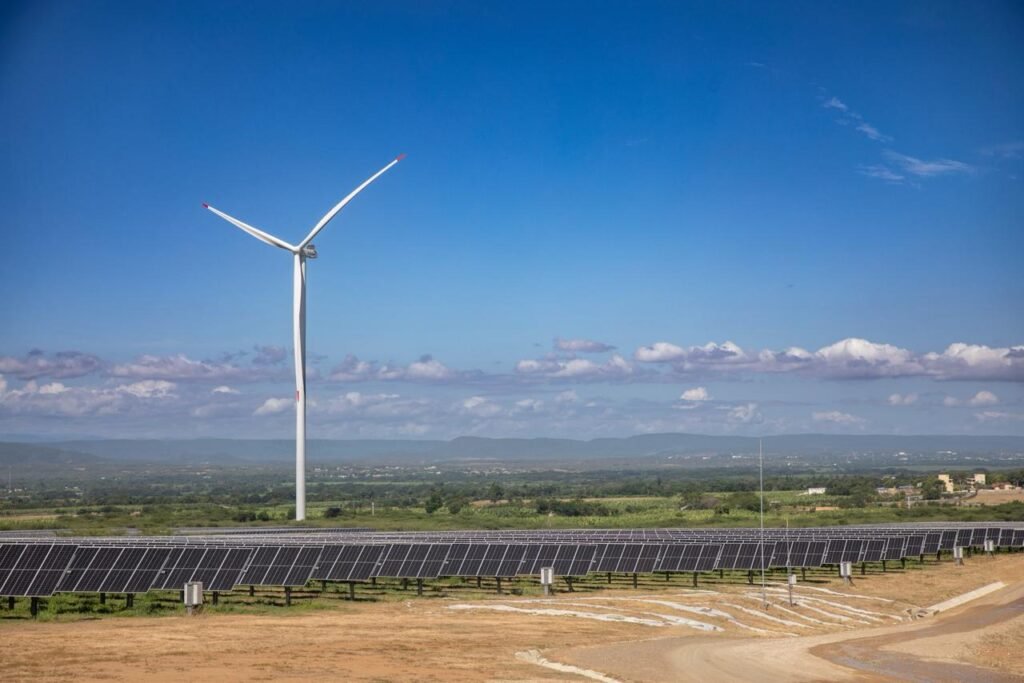Presidente Abinader inaugura en Valverde la primera central híbrida eólica y solar del país | 4 | Presidente Abinader inaugura en Valverde la primera central híbrida eólica y solar del país - Noticias de hoy en República Dominicana | De Último Minuto