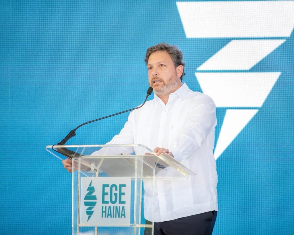 Presidente Abinader inaugura en Valverde la primera central híbrida eólica y solar del país | 6 | Presidente Abinader inaugura en Valverde la primera central híbrida eólica y solar del país - Noticias de hoy en República Dominicana | De Último Minuto