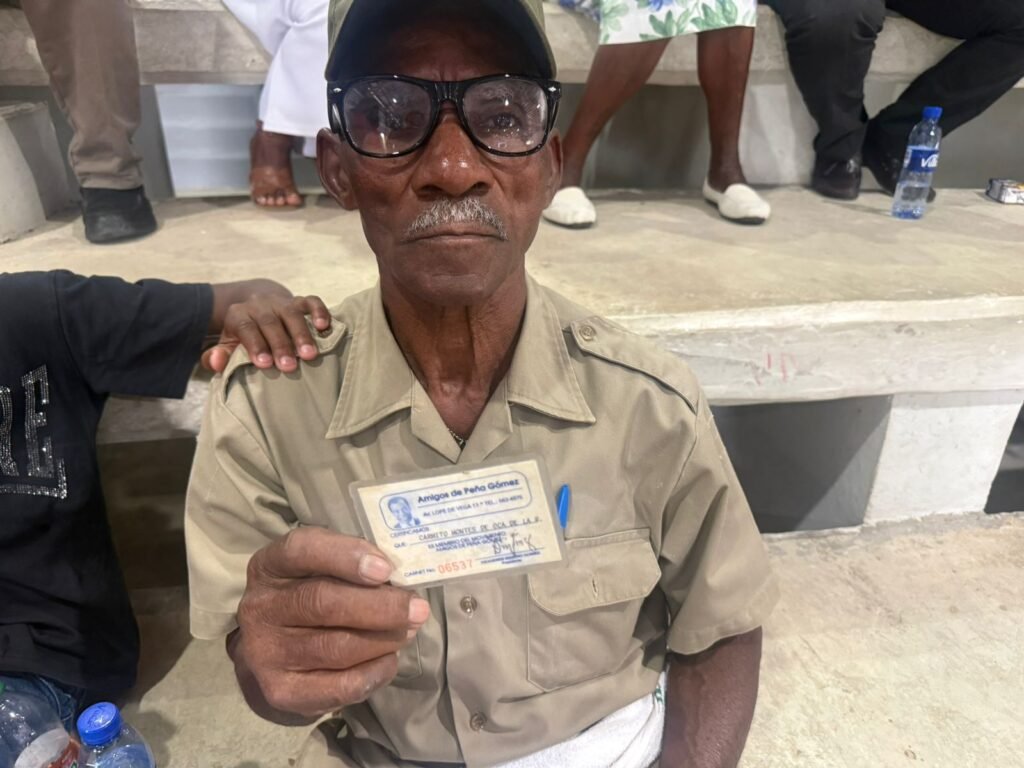 “Siempre vive en mi corazón ”: ciudadanos recuerdan legado de Peña Gómez al cumplirse 28 años de su muerte - Noticias de hoy en República Dominicana | De Último Minuto
