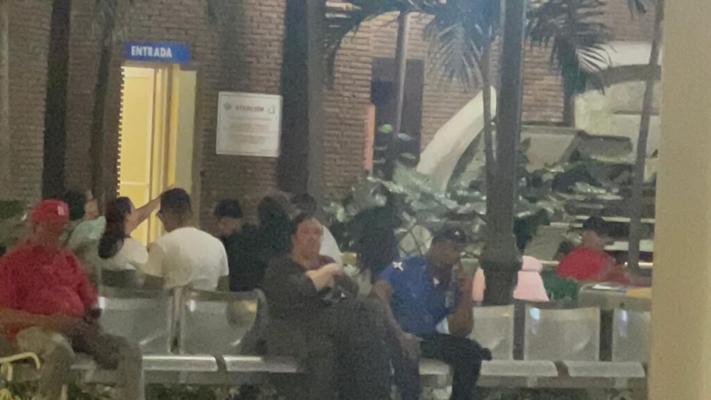 Investigan extraño hedor en vuelo de Delta que provocó vómitos y obligó aterrizaje de emergencia en Santiago - Noticias de hoy en República Dominicana | De Último Minuto