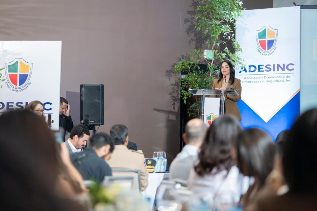 Empresas de seguridad resaltan impacto del sector en encuentro encabezado por Faride Raful - Noticias de hoy en República Dominicana | De Último Minuto