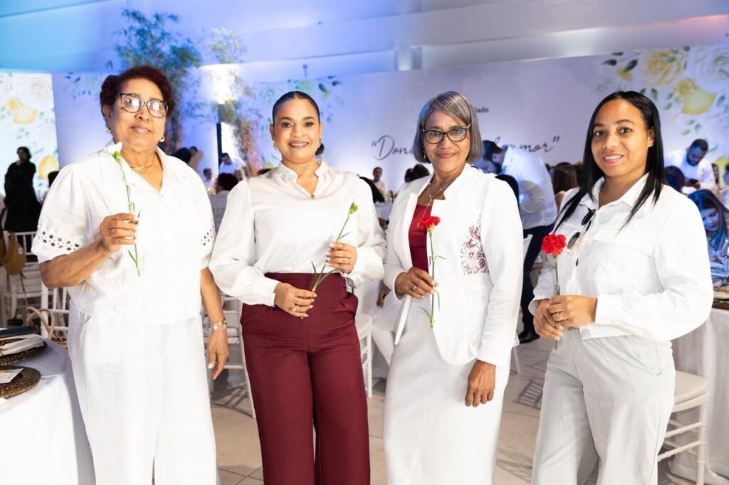 Voluntariado Banreservas celebra el Día de las Madres con el evento “Donde nace el amor” | 6 | Voluntariado Banreservas celebra el Día de las Madres con el evento “Donde nace el amor” - Noticias de hoy en República Dominicana | De Último Minuto