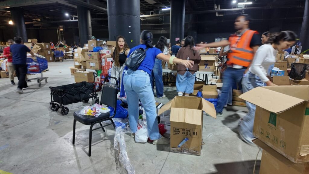 Centro de acopio de Sambil solicita insumos médicos, alimentos y apoyo para voluntarios - Noticias de hoy en República Dominicana | De Último Minuto