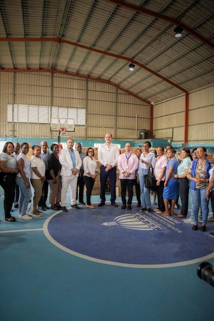INABIE acelera entrega de útiles escolares y alcanza 15 % de distribución a tres meses del inicio del año escolar - Noticias de hoy en República Dominicana | De Último Minuto