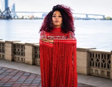 Awilda Quezada estrena «Verano en Candela» y «Sin Miedo» a ritmo de merengue Awilda Quezada estrena «Verano en Candela» y «Sin Miedo» a ritmo de merengue