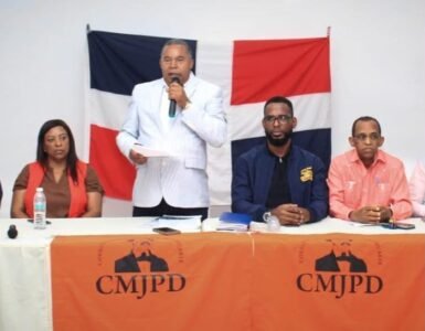 Corriente Magisterial Juan Pablo Duarte rechaza recorte de RD,000 millones al presupuesto de Educación Corriente Magisterial Juan Pablo Duarte rechaza recorte de RD,000 millones al presupuesto de Educación