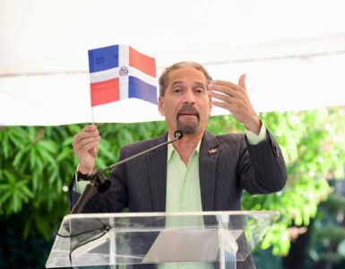 Efemérides Patrias denuncia «perversa campaña» contra la nueva cédula