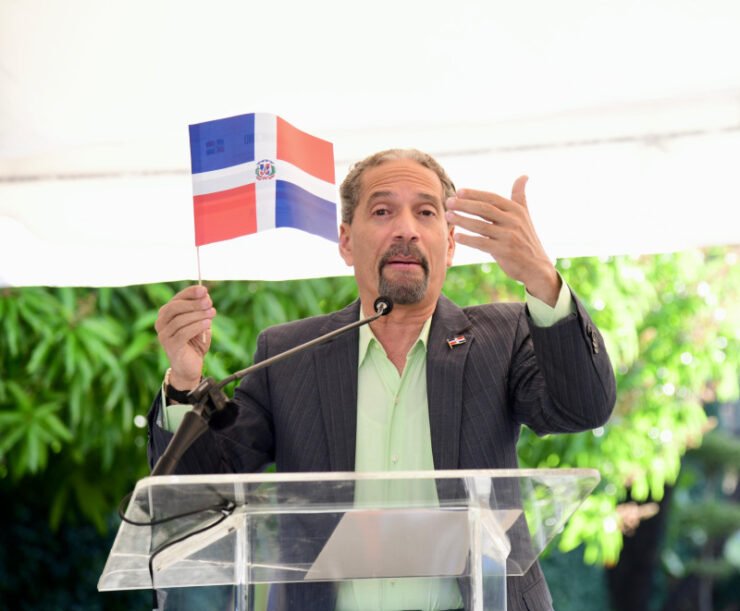 Efemérides Patrias denuncia «perversa campaña» contra la nueva cédula