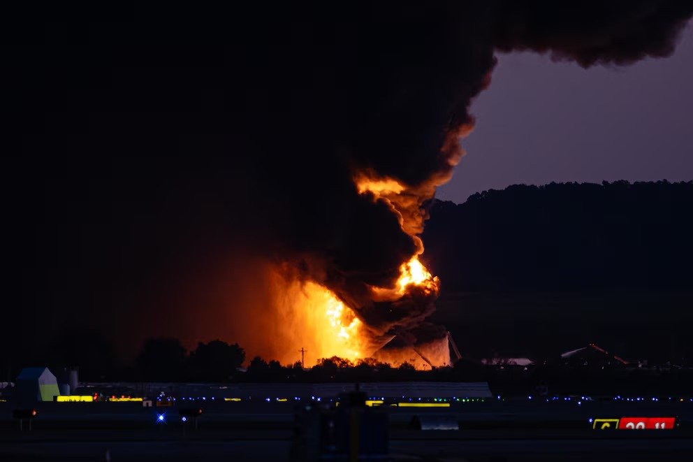 Lancha turística se incendia frente a Bayahíbe