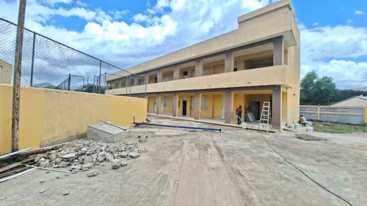 Construcción de Liceo en Guayajayuco de Elías Piña entra en fase final, según Infraestructura Escolar