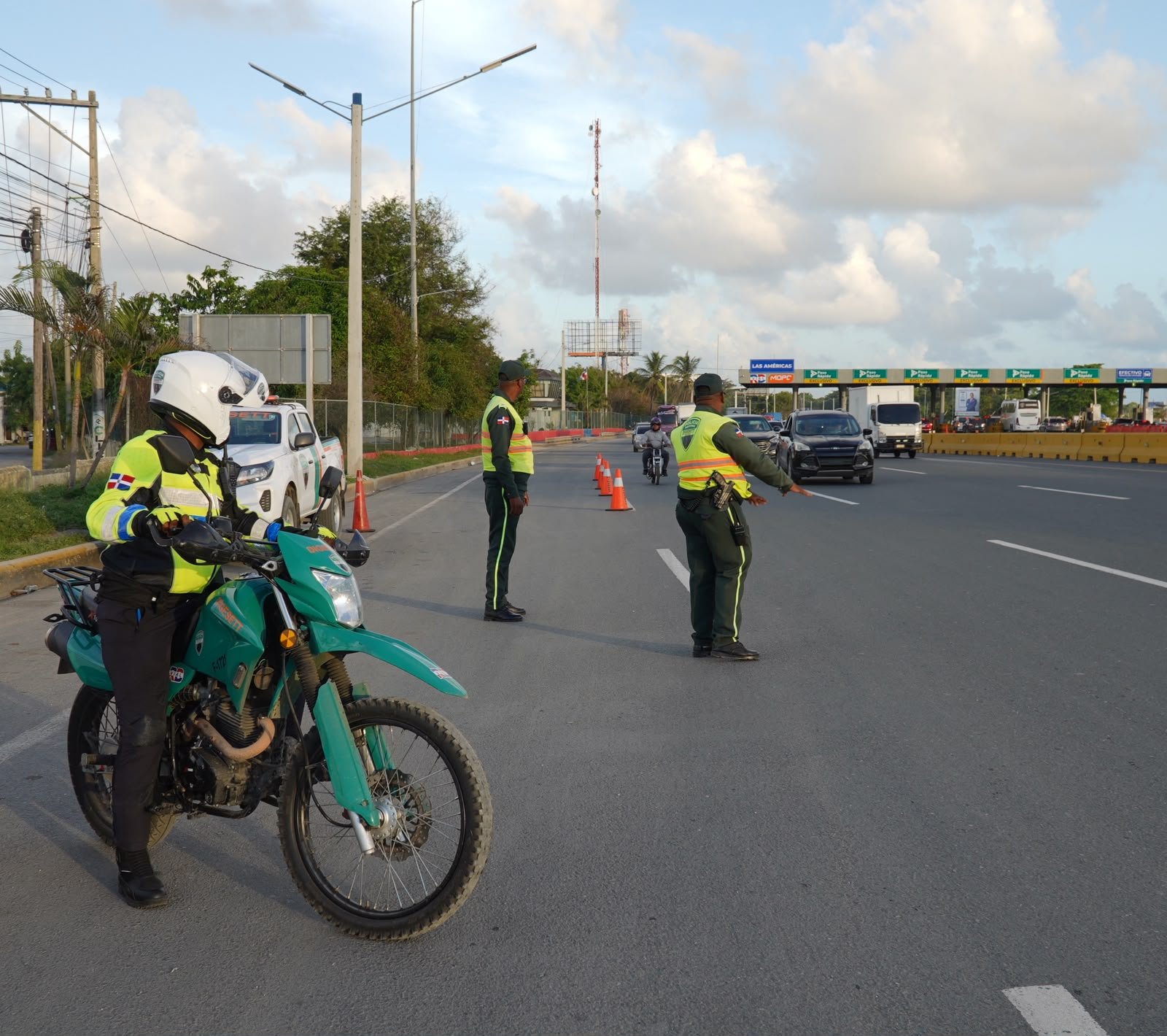 Agentes de la Dirección General de Seguridad de Tránsito y Transporte Terrestre (Digesett)