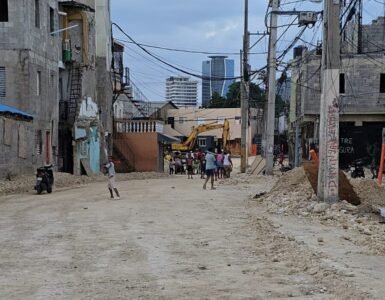 Comunitarios expresan inconformidad por obra que une las calles 9 y 11 de Los Praditos
